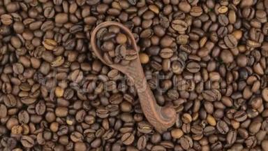旋转<strong>一个</strong>粘土<strong>勺子</strong>，咖啡躺在一堆咖啡豆上。 食物。